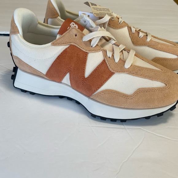 New Balance Sneakers 327 men MS327WC Size 9.5 New With Tags Macadamia - Picture 3 of 13